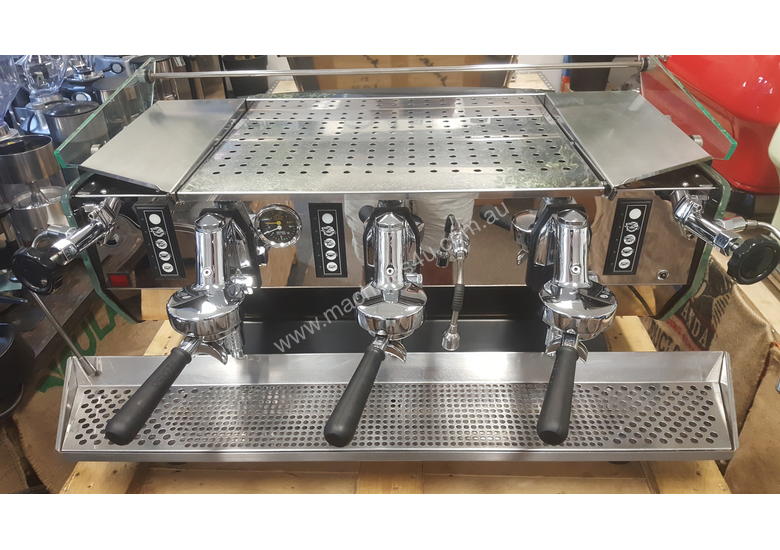 Click to view full size photos KEES VAN DER WESTEN MIRAGE TRIPLETTE MIRAGE SIDES 3 GROUP ESPRESSO COFFEE MACHINE