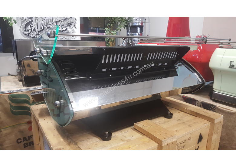 Click to view full size photos KEES VAN DER WESTEN MIRAGE TRIPLETTE MIRAGE SIDES 3 GROUP ESPRESSO COFFEE MACHINE