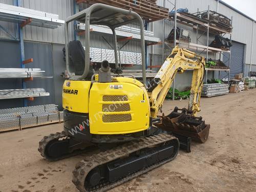 USED YANMAR VIO27 EXCAVATOR WITH QUICK HITCH, 3 BUCKETS AND RIPPER