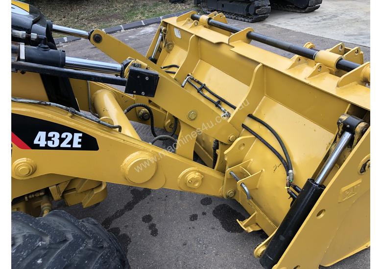 caption 20CAT 432E2 Backhoe Loader Extender Hoe, 4in1, Roll Over Forks, 1200mm, 600mm, 450mm & 300mm GP