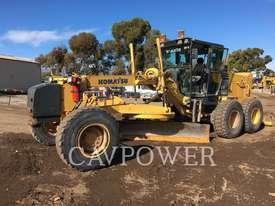 KOMATSU GD555-3 Motor Graders - picture0' - Click to enlarge