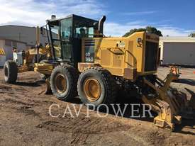 KOMATSU GD555-3 Motor Graders - picture2' - Click to enlarge
