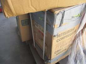 1 Pallet Assorted air Cond Components - picture0' - Click to enlarge
