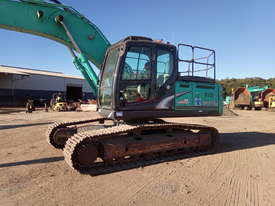 2015 20 Tonne Kobelco Excavator SK210 in Good Condition with 3133 hours - picture1' - Click to enlarge