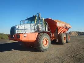 Hitachi AH400D 6x6 Articulated Dumptruck - picture0' - Click to enlarge