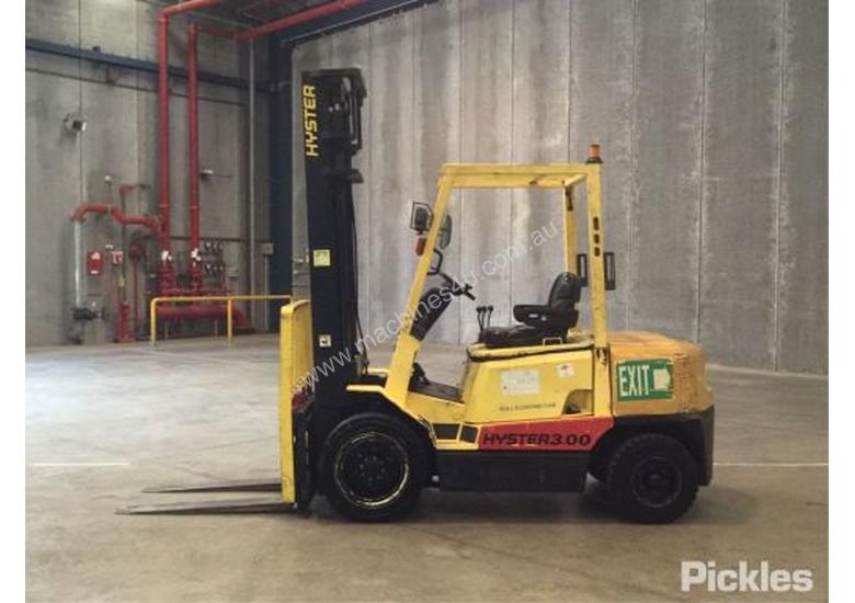 caption Hyster H3.00DX
