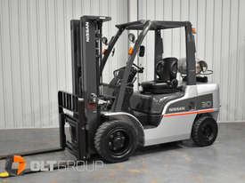 Nissan UG1F2A30DU 3 Tonne Forklift Container Mast LPG 2011 Series Excellent Condition - picture0' - Click to enlarge