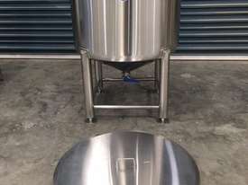 500ltr New Stainless Steel Tank (Made to Order) - picture1' - Click to enlarge