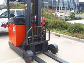 Used Forklift:  R20 Genuine Preowned Linde 2t - picture0' - Click to enlarge