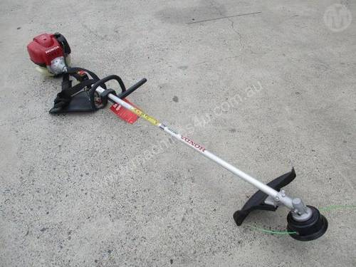 Honda UMK435U Brush Cutter