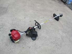 Honda UMK435U Brush Cutter - picture0' - Click to enlarge