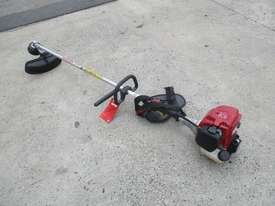 Honda UMK435U Brush Cutter - picture2' - Click to enlarge