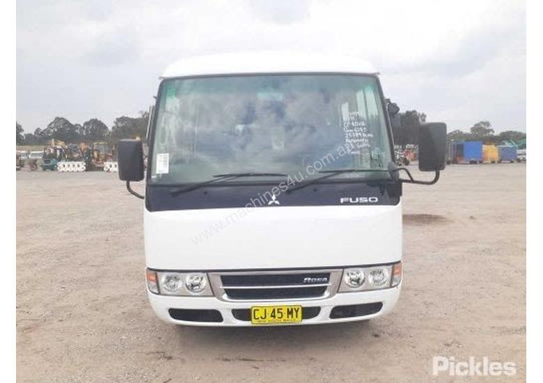 caption 2016 Mitsubishi Rosa Deluxe BE600