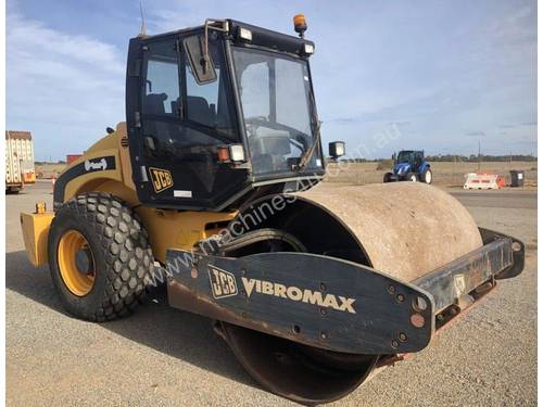 USED JCB VIBROMAX 11.5T SMOOTH DRUM ROLLER WITH 3244HRS