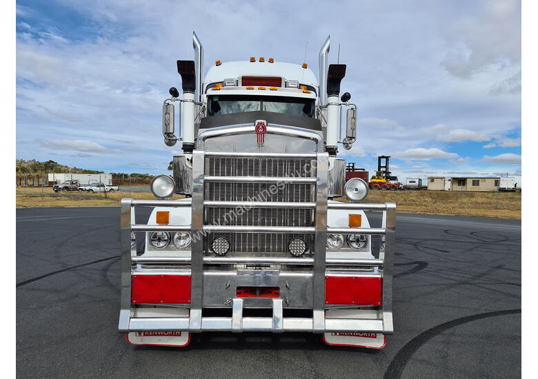 caption Kenworth T909 Primemover Truck