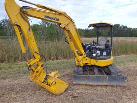 Komatsu 5.5 Tonne Excavator  - picture1' - Click to enlarge