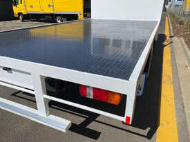 Volvo FL6 Tray Truck - picture1' - Click to enlarge