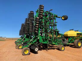 2012 John Deere 1830 Air Drills - picture0' - Click to enlarge