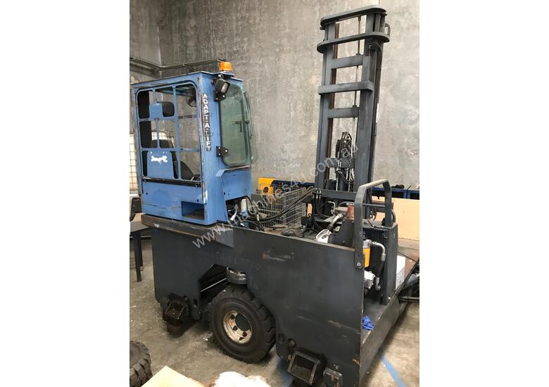 caption 4.0T LPG Multi-Directional Forklift
