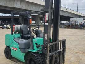 Mitsubishi 3T Dual Fuel Forklift - Hire - picture2' - Click to enlarge