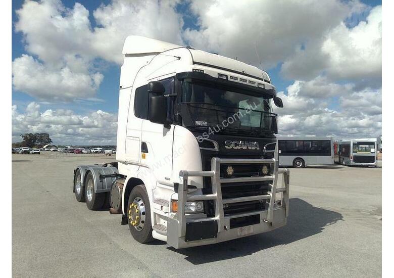 caption Scania R 560