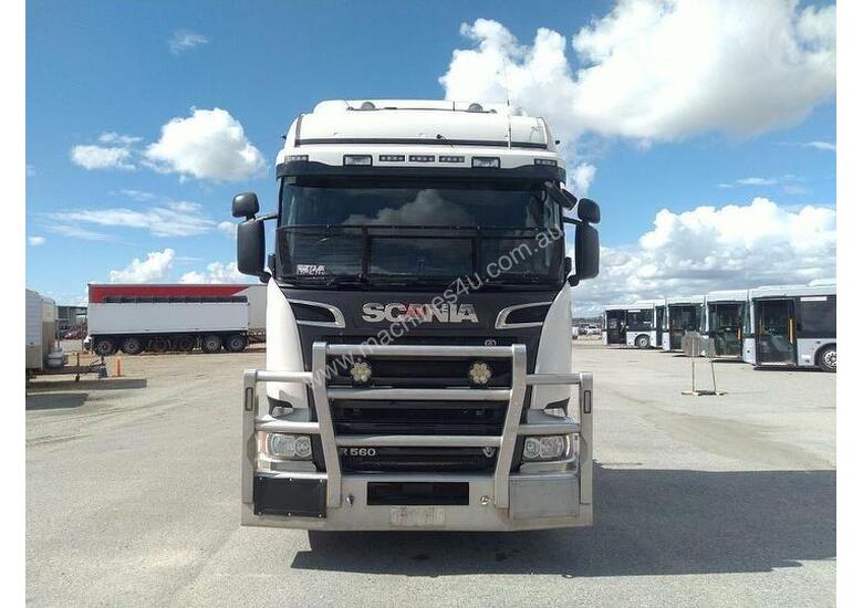 caption Scania R 560