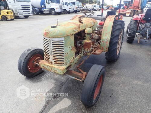 DAVID BROWN CROPMASTER 4X2 TRACTOR