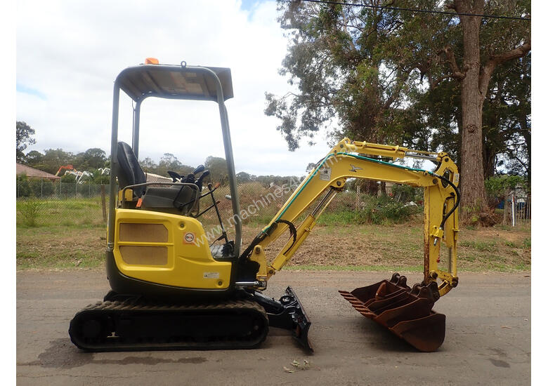 caption Yanmar ViO17 Tracked-Excav Excavator