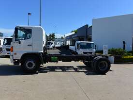 2010 HINO FG 500 - Cab Chassis Trucks - picture0' - Click to enlarge