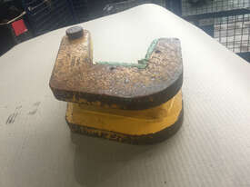 Plate Lifter 5 Tonne WLL 70mm (Pair) - picture1' - Click to enlarge