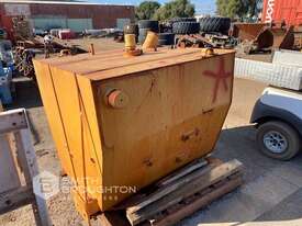 CATERPILLAR FUEL TANK - picture1' - Click to enlarge