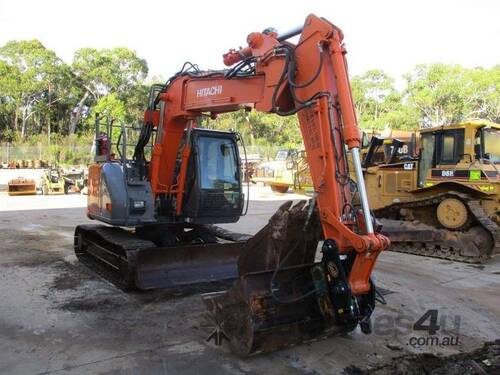 Hitachi ZX135