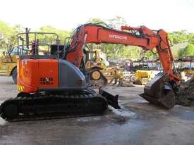 Hitachi ZX135 - picture0' - Click to enlarge