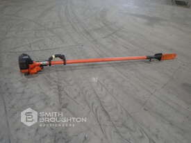 TANAKA PETROL POLE PRUNER - picture0' - Click to enlarge