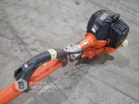 TANAKA PETROL POLE PRUNER - picture1' - Click to enlarge