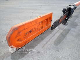 TANAKA PETROL POLE PRUNER - picture2' - Click to enlarge