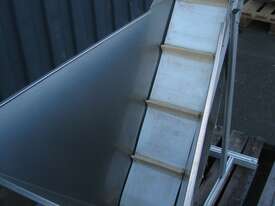 Hopper Elevator Incline Belt Conveyor - 1.3m high - picture0' - Click to enlarge