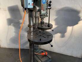 Parken 226-B8 Pedestal Drill, 32mm capacity - picture2' - Click to enlarge