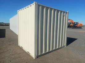 2.7m Container, 1 Door, 1 Window - picture2' - Click to enlarge