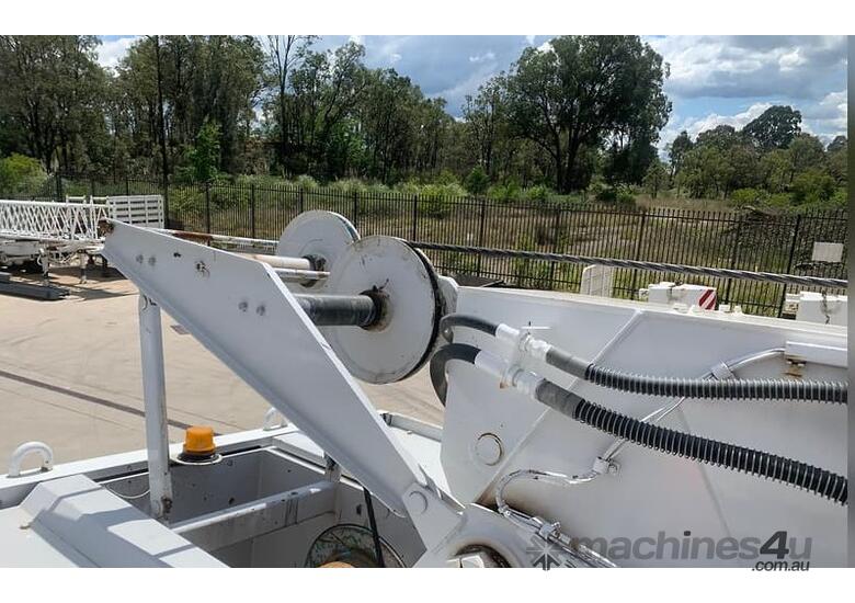 caption 1990 Kato Hydraulic Truck Crane