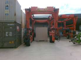 Combilift Toplift Straddle Carrier - picture0' - Click to enlarge