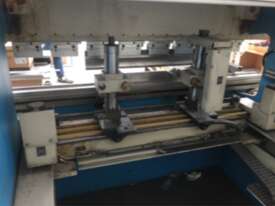 GUIFIL Synchro Pressbrake 2m 35T - picture0' - Click to enlarge