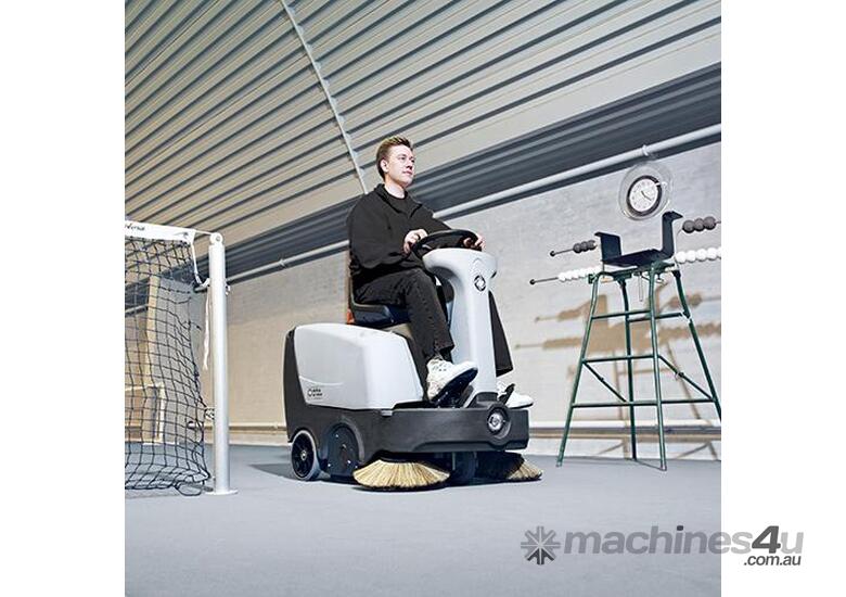 caption Nilfisk SR1000S Battery Ride-On Sweeper