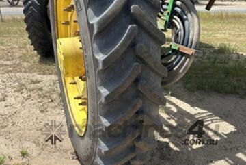 2019 John Deere R4060 Sprayers 2019 John Deere R4060 Sprayers