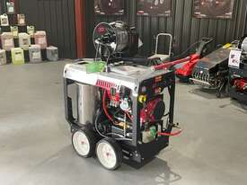*** IN STOCK *** Explorer G2 - Hot Water Engine High Pressure Cleaner - picture0' - Click to enlarge