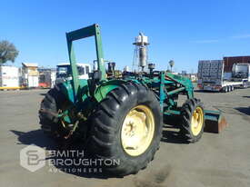JOHN DEERE 1850 FRONT WHEEL ASSIST UTILITY TRACTOR - picture0' - Click to enlarge
