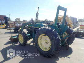 JOHN DEERE 1850 FRONT WHEEL ASSIST UTILITY TRACTOR - picture1' - Click to enlarge