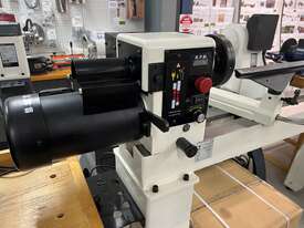 1100mm (43?) Woodturning Lathe with 2 Speed 240V WL-1100V by Oltre - picture1' - Click to enlarge