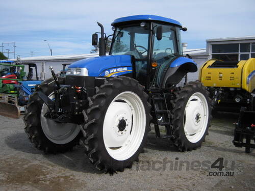 Near New, New Holland Tractor - TS 6.120 HC LESS THAN 12HRS USE!