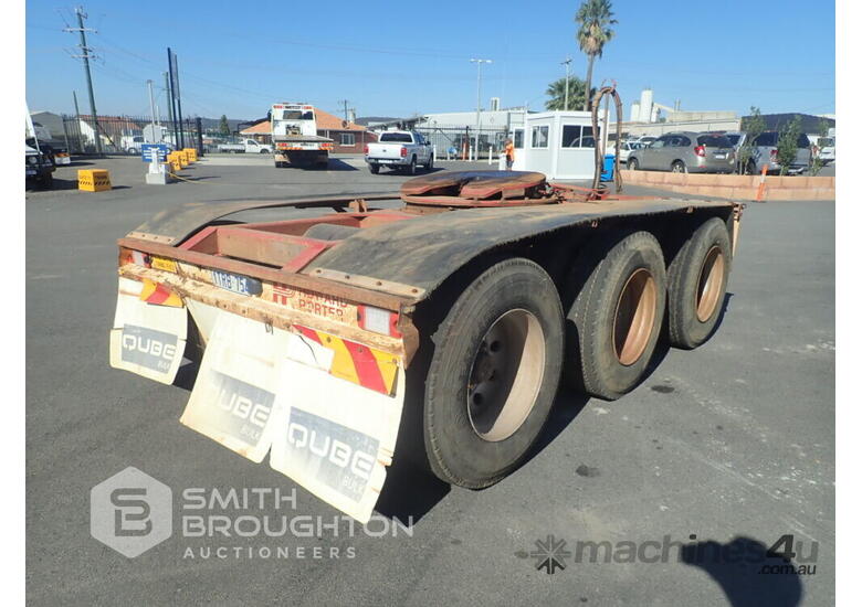Buy Used 2015 HOWARD PORTER HPDOL200 TRI AXLE CONVERTER DOLLY Dolly